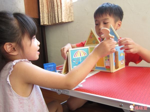 美國 Build & Imagine - 百變娃娃屋-陽光沙灘-54pcs