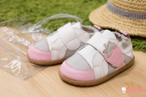 英國 shooshoos 真皮手工涼鞋/學步鞋