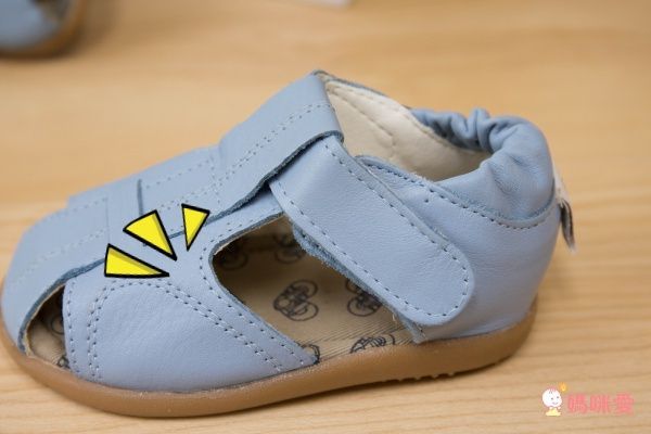 英國 shooshoos 真皮手工涼鞋/學步鞋