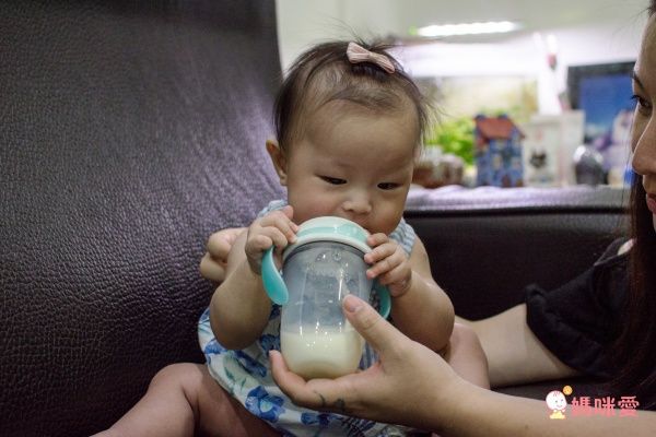 NUBY 會呼吸的奶瓶