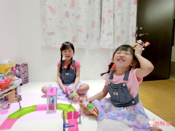 新年降價～再送滿額贈【雀兒喜 Barbie 芭比娃娃】☞ 滿 $299 送雀兒喜貼紙本