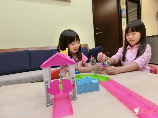 新年降價～再送滿額贈【雀兒喜 Barbie 芭比娃娃】☞ 滿 $299 送雀兒喜貼紙本