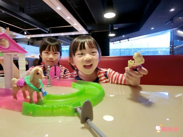 新年降價～再送滿額贈【雀兒喜 Barbie 芭比娃娃】☞ 滿 $299 送雀兒喜貼紙本