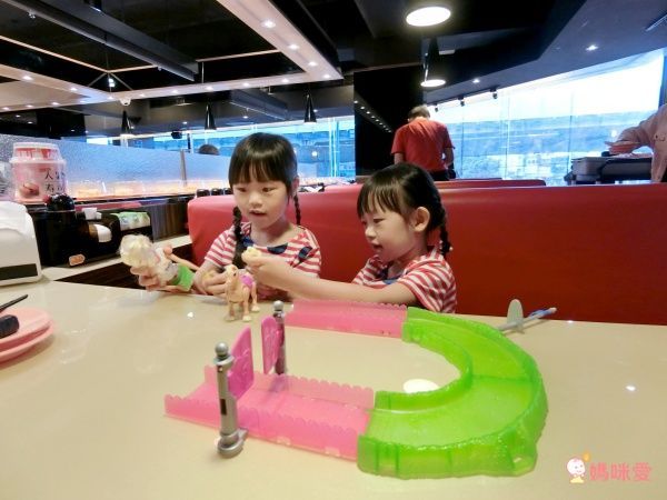 新年降價～再送滿額贈【雀兒喜 Barbie 芭比娃娃】☞ 滿 $299 送雀兒喜貼紙本