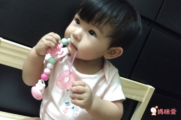 Sweet Lil' Monster 怪獸寶貝嬰兒固齒咬咬珠