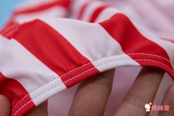 日本設計 D BY DADWAY 高品質兒童防曬泳衣