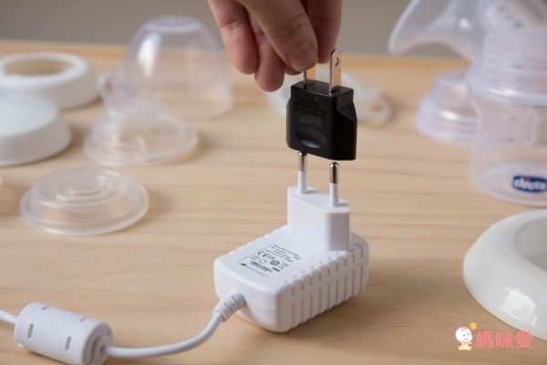 義大利Chicco 電動吸乳器、蒸氣消毒鍋