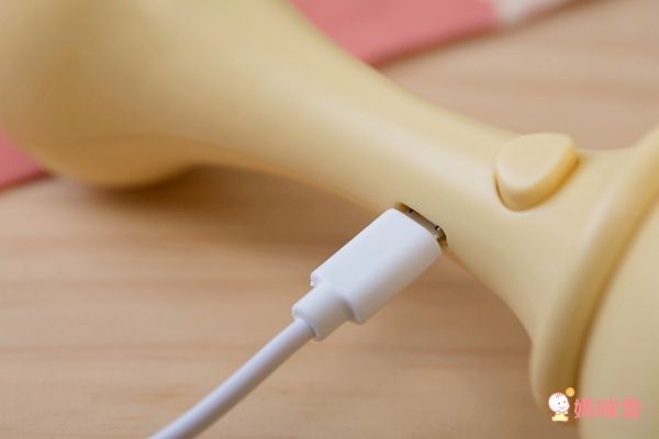 小牛津 - 小萌兔音樂搖鈴-安撫哄睡神器-俏皮綠-附說明書+usb線