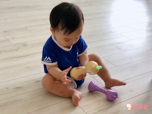 小牛津 - 小萌兔音樂搖鈴-安撫哄睡神器-俏皮綠-附說明書+usb線