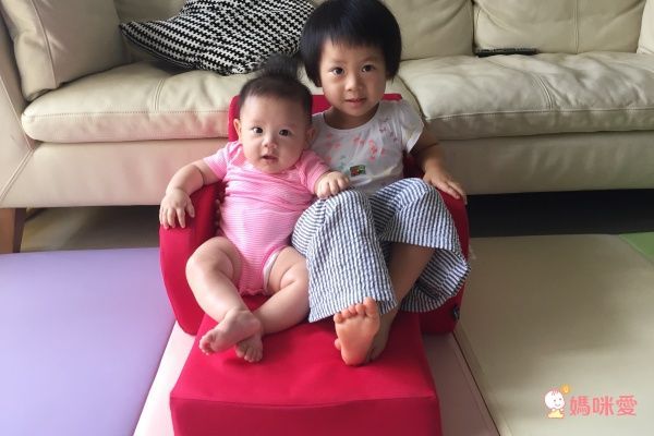 義大利Chicco Twist多功能寶貝成長小沙發、Pocket snack攜帶式輕巧餐椅