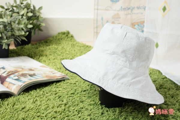 日本AUBE 雙面雙色可折疊抗 UV 遮陽帽