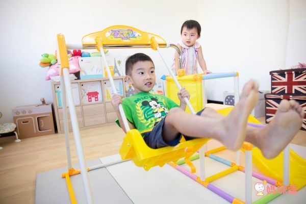 NONAKA WORLD - 【降價65折優惠】可收納滑梯鞦韆組