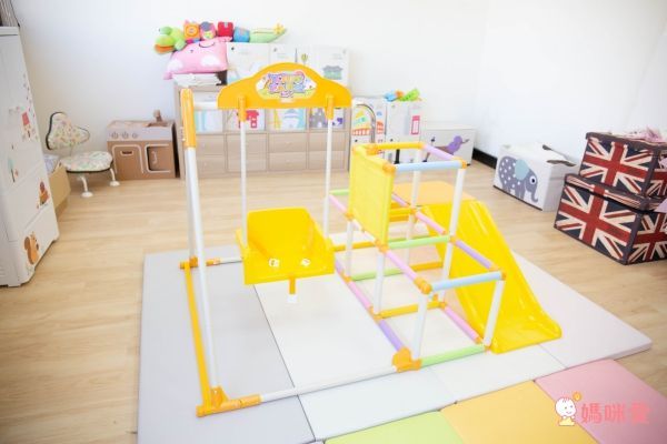 NONAKA WORLD - 【降價65折優惠】可收納滑梯鞦韆組