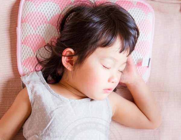 日本 YODO XIUI 3D 透氣推車涼墊、護頭頸枕