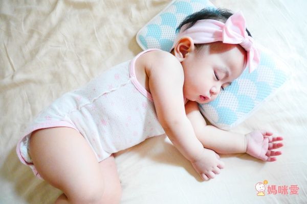 日本 YODO XIUI 3D 透氣推車涼墊、護頭頸枕