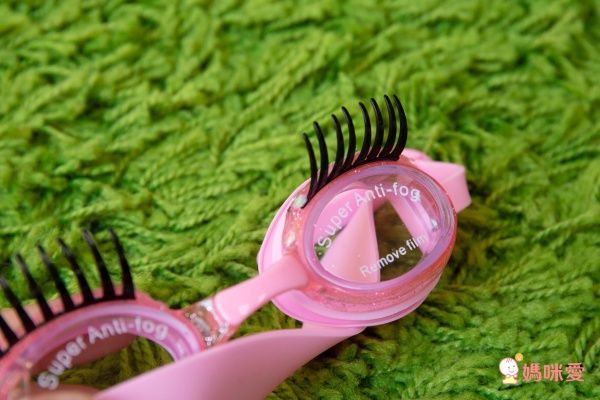 美國 Bling2o 兒童造型泳鏡，抗UV、防起霧，超酷炫登場