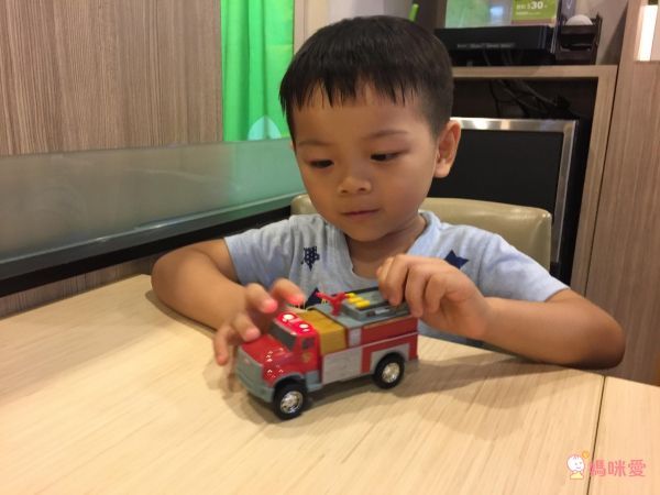 團購價 75 折起【美國 TONKA】巨型車／聲光車