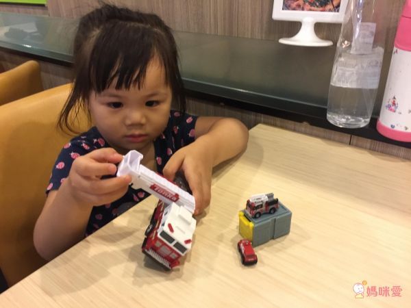 團購價 75 折起【美國 TONKA】巨型車／聲光車