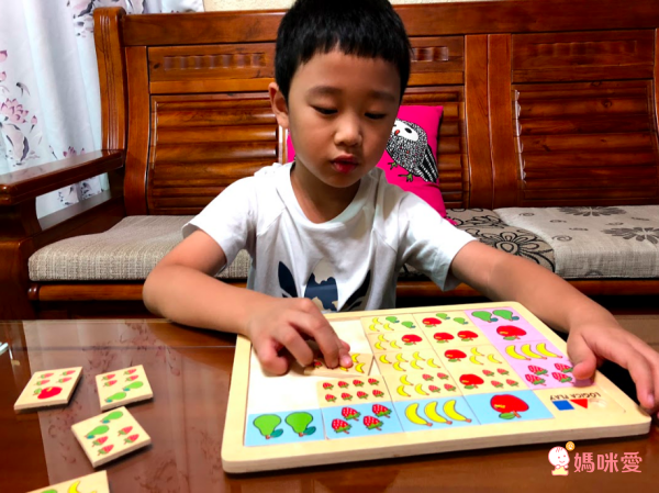 西班牙Akros - 蒙特梭利邏輯遊戲板(每套4組遊戲板)