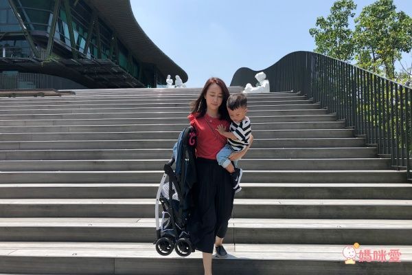 新加坡 prego Feather Lite 3.7kgs 秒收超輕量嬰幼兒手推車