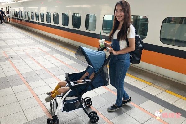 新加坡 prego Feather Lite 3.7kgs 秒收超輕量嬰幼兒手推車