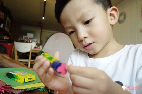 媽咪愛獨家首賣！美國【Crayola 繪兒樂】開學繪畫套組 ❤ 直接包超澎湃！