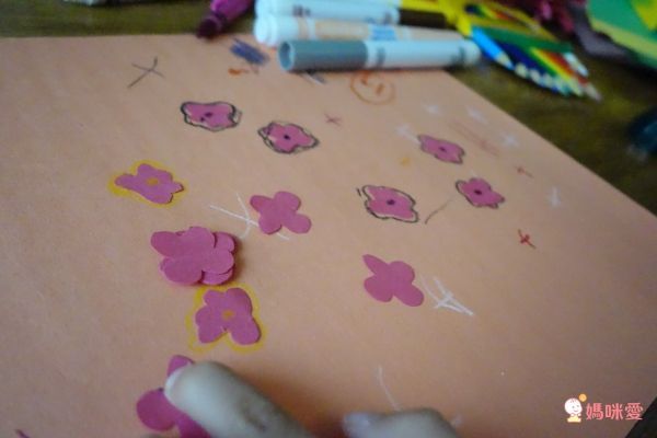 媽咪愛獨家首賣！美國【Crayola 繪兒樂】開學繪畫套組 ❤ 直接包超澎湃！