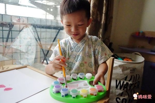 媽咪愛獨家首賣！美國【Crayola 繪兒樂】開學繪畫套組 ❤ 直接包超澎湃！