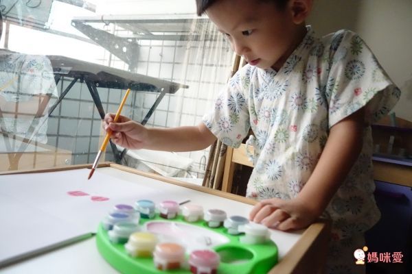 媽咪愛獨家首賣！美國【Crayola 繪兒樂】開學繪畫套組 ❤ 直接包超澎湃！