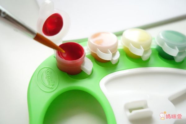 媽咪愛獨家首賣！美國【Crayola 繪兒樂】開學繪畫套組 ❤ 直接包超澎湃！