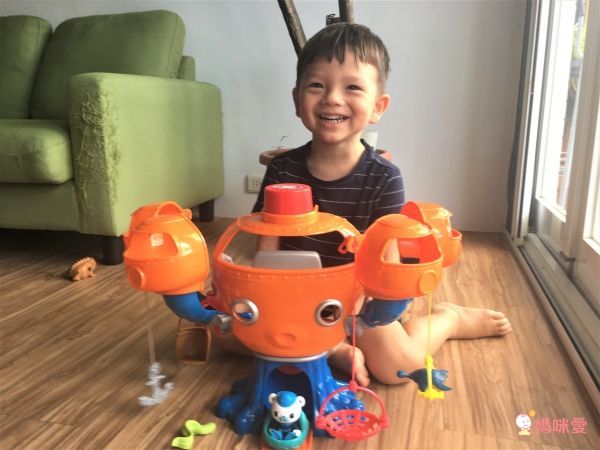 夏天最嗨洗澡玩具 ✕ 艦艇套裝！ ❤【海底小縱隊】模擬救援戲水～好禮三重送