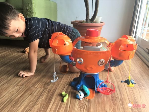 夏天最嗨洗澡玩具 ✕ 艦艇套裝！ ❤【海底小縱隊】模擬救援戲水～好禮三重送