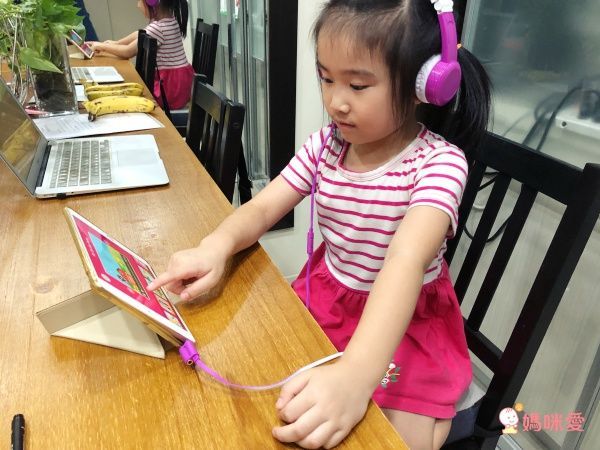 buddyPHONES 兒童麥克風耳機！學習英文好幫手～