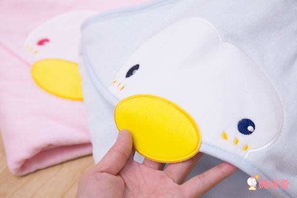  PUKU 藍色企鵝 Whale 鯨魚摺疊浴盆