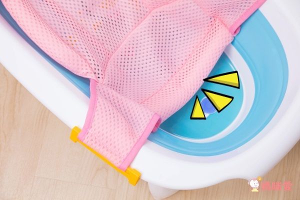  PUKU 藍色企鵝 Whale 鯨魚摺疊浴盆