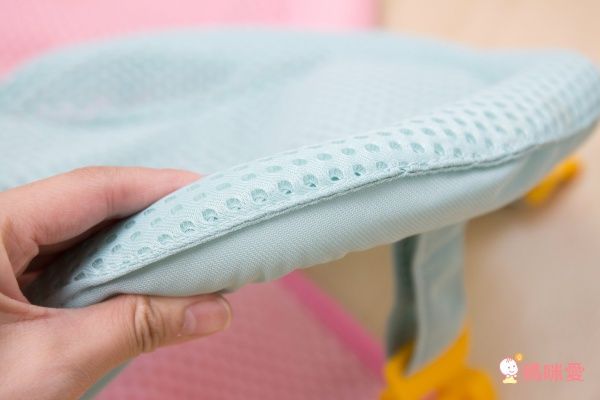  PUKU 藍色企鵝 Whale 鯨魚摺疊浴盆