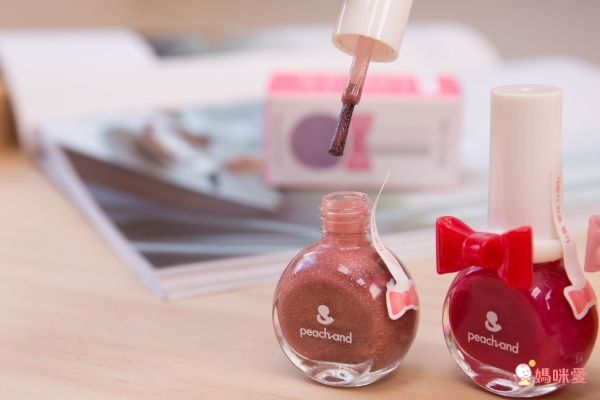 韓國 Peach and - 兒童安全水溶性蝴蝶結指甲油(附戒指)-11貝兒美女黃-10ml