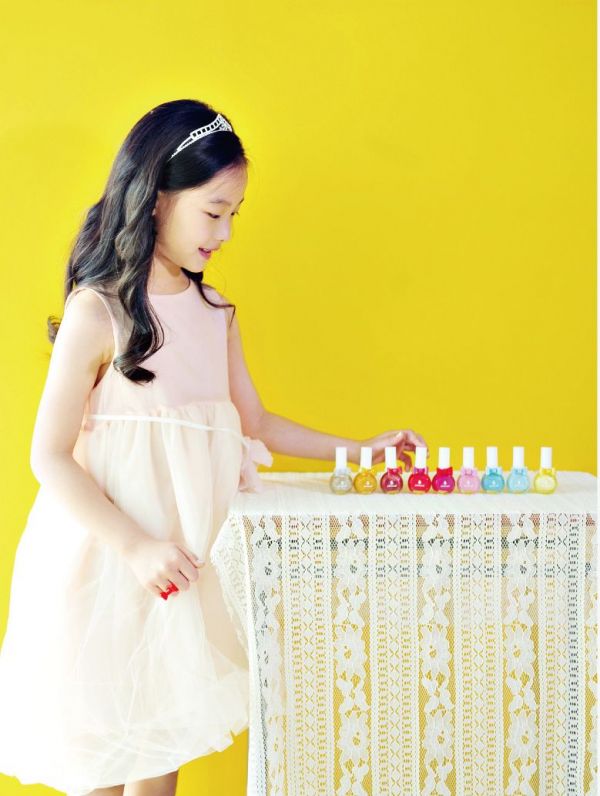 韓國 Peach and - 兒童安全水溶性蝴蝶結指甲油(附戒指)-11貝兒美女黃-10ml