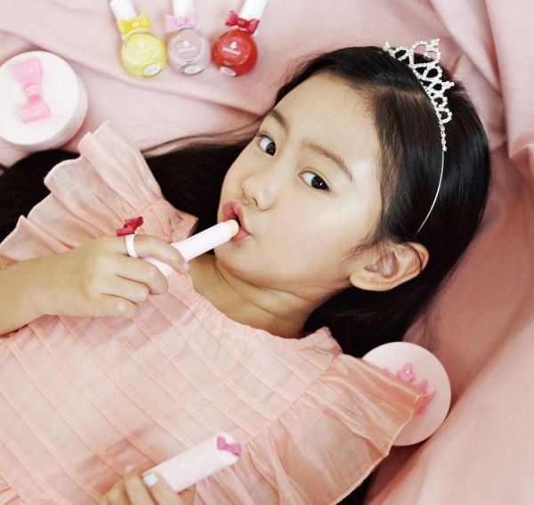 韓國 Peach and - 兒童安全水溶性蝴蝶結指甲油(附戒指)-11貝兒美女黃-10ml