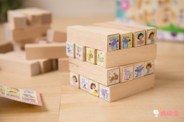 超人氣卡通人物☀迪士尼 / 佩佩豬 / 波力 / 麵包超人☛貼紙書、塗鴉本、拼圖、疊疊樂、飛盤✿多款室內室外好物！