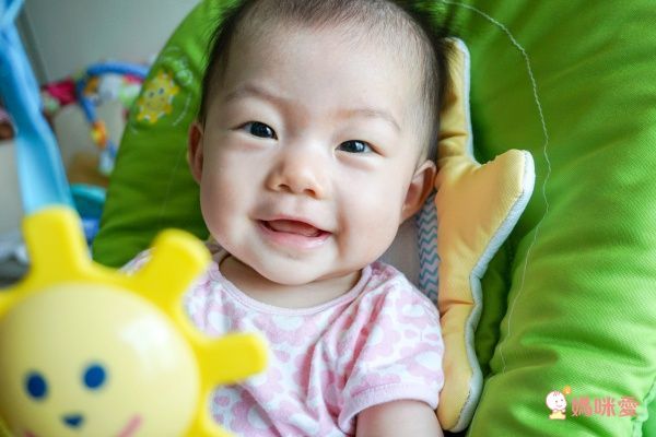 CHICCO Ballon 安撫搖椅