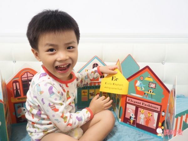 聖誕禮物書Part 1★超展開翻翻字母書 / 聖誕音效書＆推拉書 / 艾瑞卡爾迷你掌中書 / 親愛的動物園疊疊樂