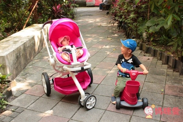 美國【Radio Flyer】滑板車/4 in 1三輪推車/平衡車