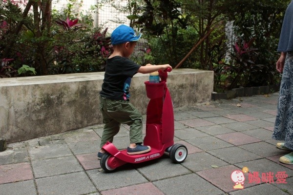 美國【Radio Flyer】滑板車/4 in 1三輪推車/平衡車