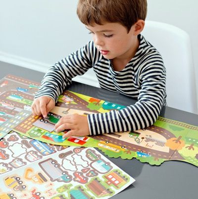 Petit Collage 貼紙書系列