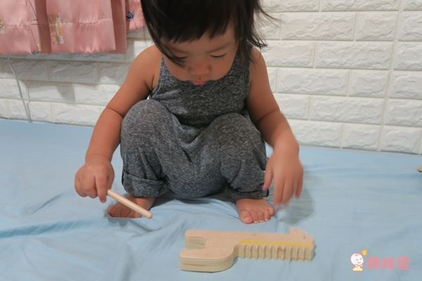 美國 Petit Collage 磁鐵盒／貼紙書 ✫ 繽紛童話風首選