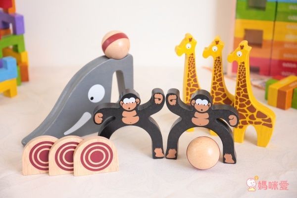 美國 Begin Again - 純木質益智玩具組-叢林動物保齡球