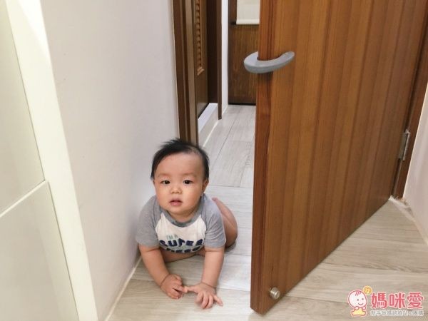 ★ 兒童安全門底型門檔 / 防夾器