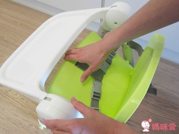 英國 Flippa Apramo 折疊餐椅