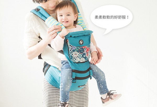 YODA 扣扣兜和口水巾之前開團的就受到很多媽咪喜愛！100%純棉，採用透氣的四層紗，給寶貝不悶熱的好觸感。而且扣扣兜下面設計了特別的小扣子，可以直接扣上寶寶最愛的固齒器或是奶嘴，馬上變身二合一的奶嘴口水兜啦！